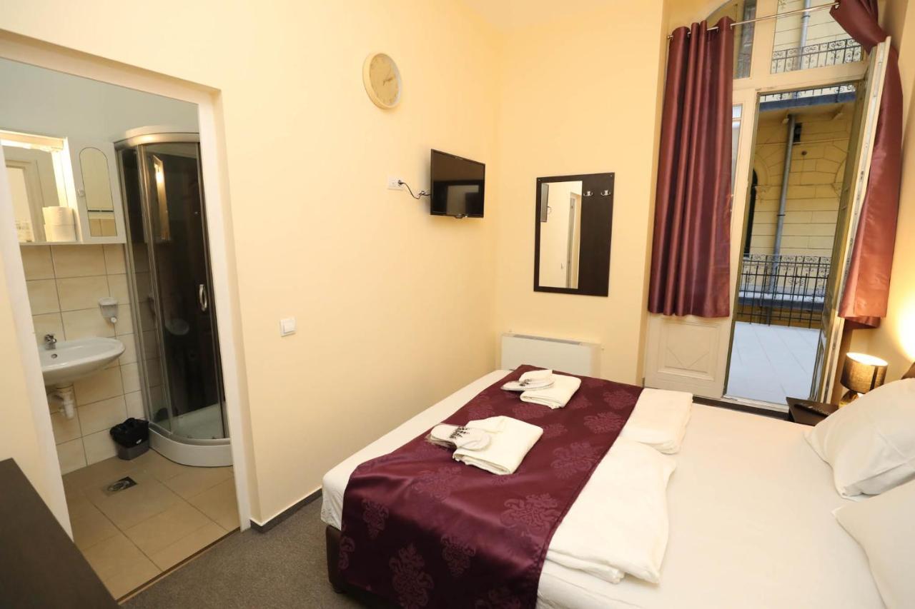 Hotel California Budapest Extérieur photo
